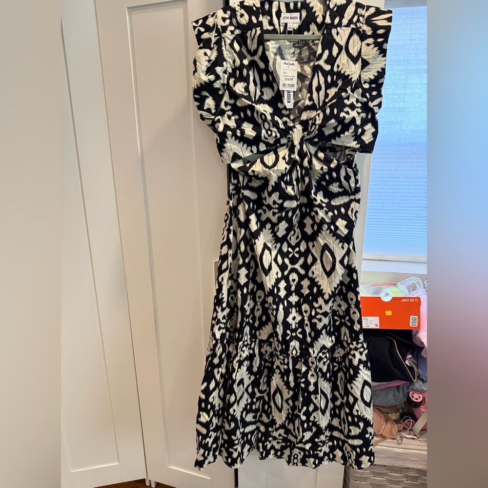 Steve Madden cut out dress
